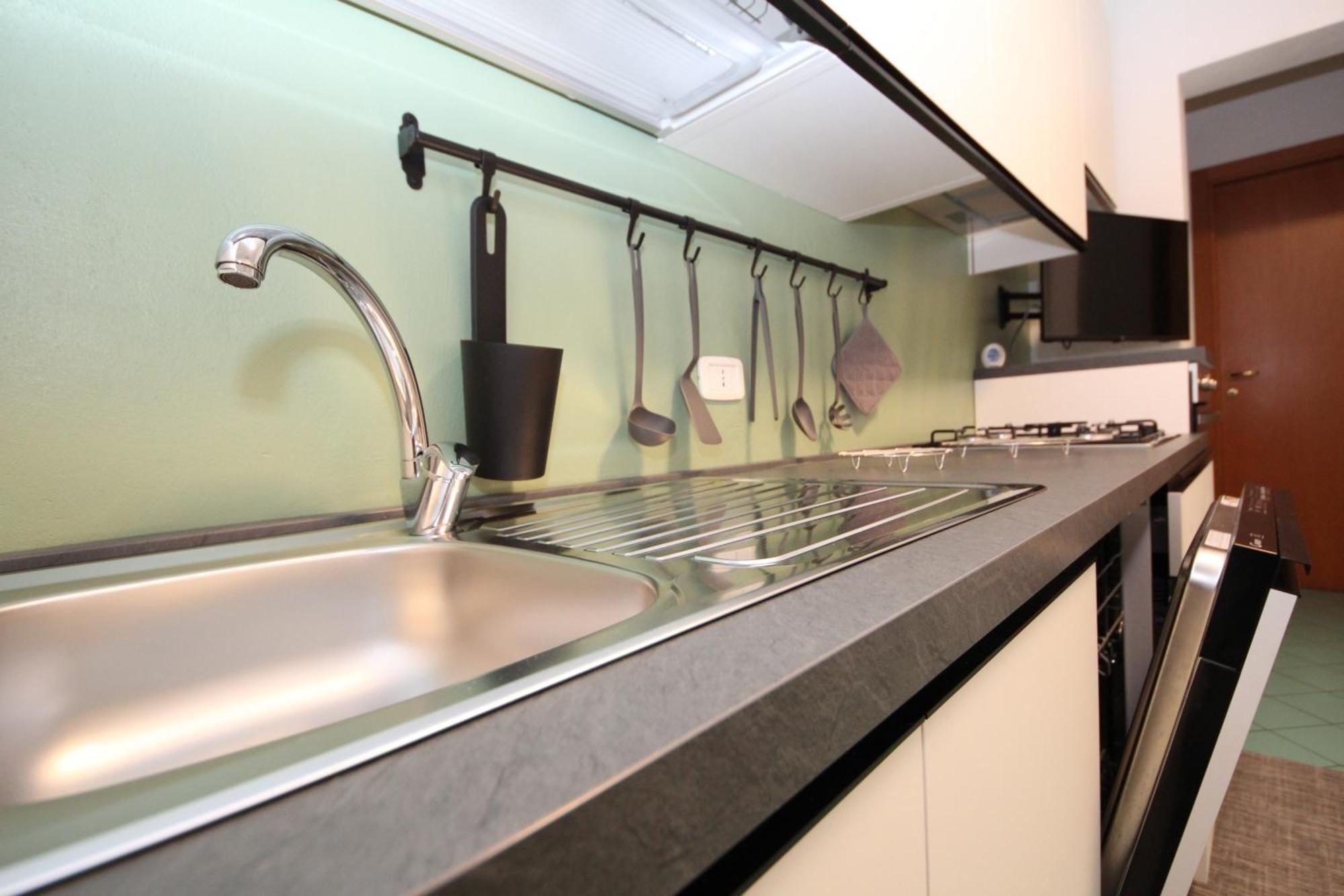Residence Sole E Mare Appartamenti โรโซลีนามาเร ภายนอก รูปภาพ